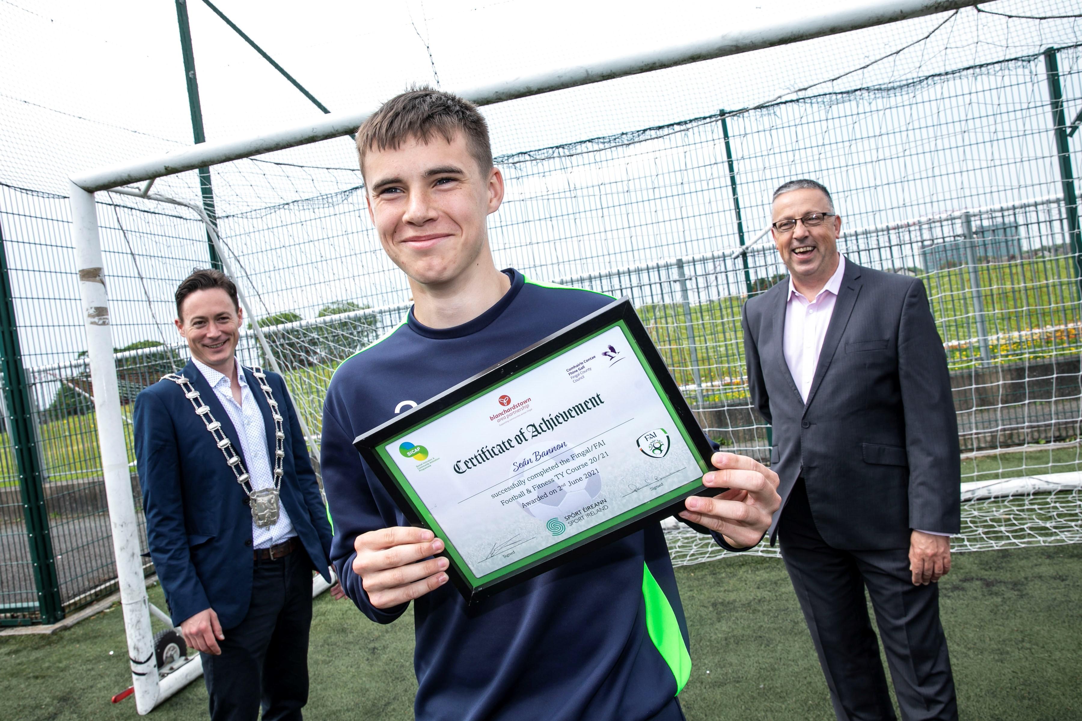 Photo 3: Sean Bannon from Donabate who graduated from the Football and Fitness Course run by Fingal County Council and the Football Association of Ireland in Corduff Sports Centre pictured with the Deputy Mayor of Fingal, Cllr Robert O’Donoghue, and Felix Gallagher, Social Inclusion manager, Empower.