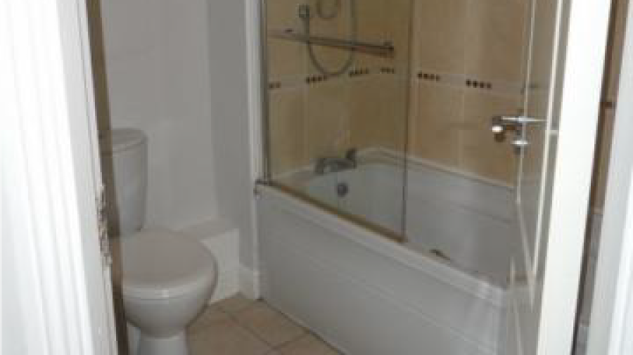  3 Bed – Duplex - Balgriffin Bathroom