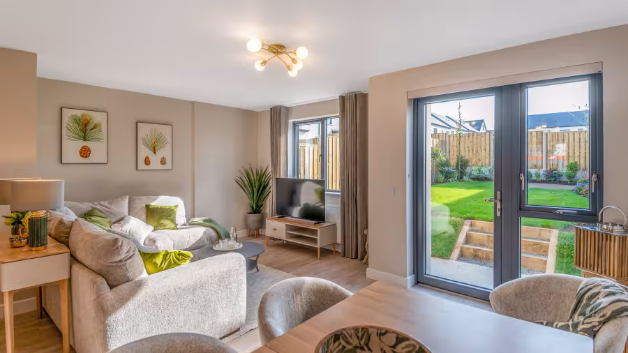 B1- 3 Bed |  Dining