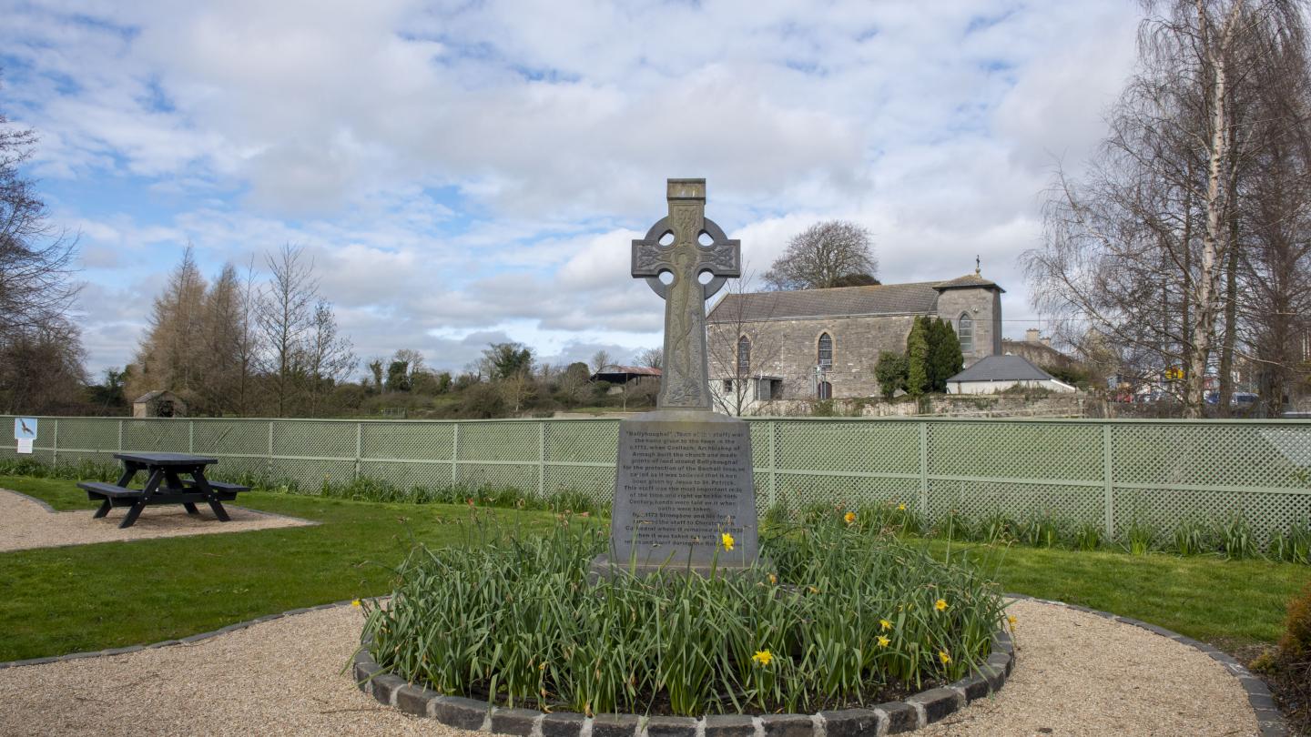 It is believed to date back to the 450s when St. MacCullin who founded a times in the succeeding centuries, the only remnant of an Early Christian foundation is the as Fingals flag after the Battle of Clontarf, now part of Dublin City, in 1014. Lusk Parish History