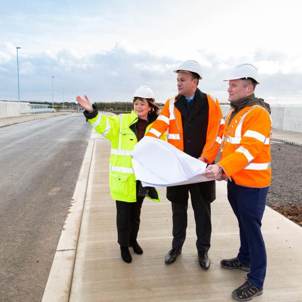 The Mayor of Fingal, Cllr Eoghan O’Brien and Fingal County Council Chief Executive AnnMarie Farrelly gave An Taoiseach Leo Varadkar, TD, an update on the progress of the Donabate Distributor Road during a site visit today.