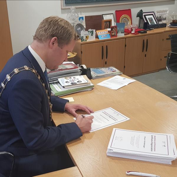 Mayor of Fingal Cllr Eoghan O'Brien signs Certificates of Appreciation