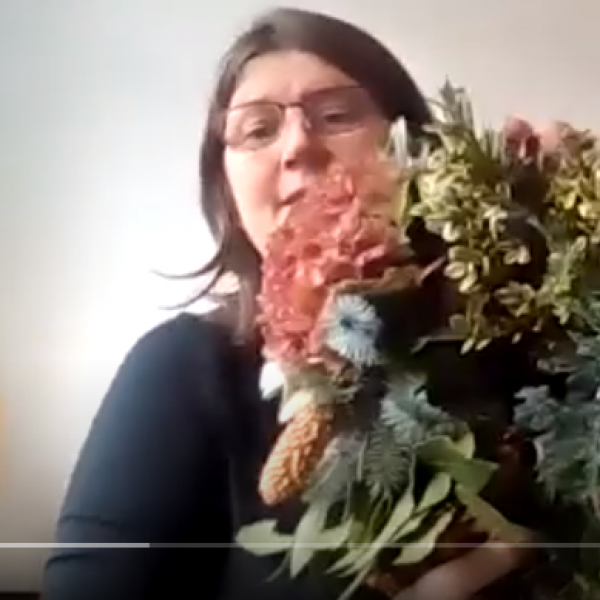Make your own Christmas wreath with Aoife Munn: https://youtu.be/QMyfCri-oJk