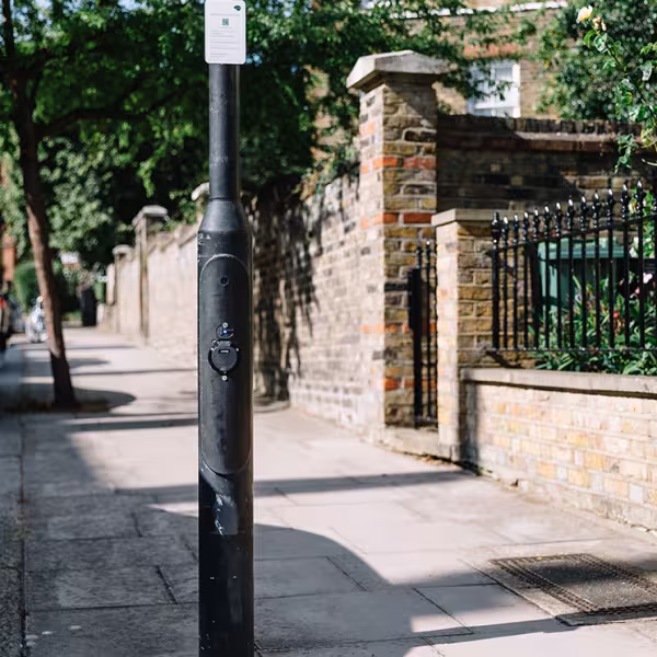 First installation of ubitricity EV lamp post charge points in Dublin