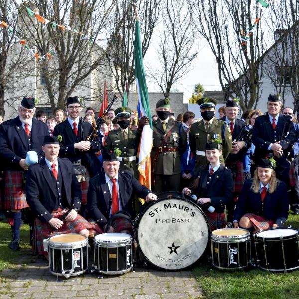 St Maur's  Pipe Band