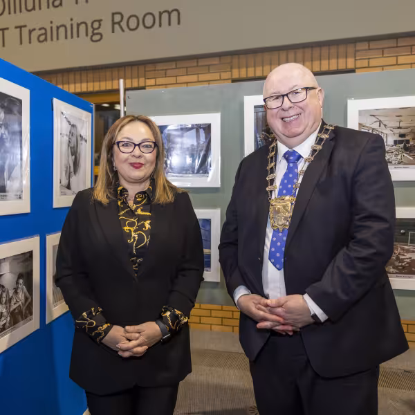 United Ukraine Exhibition Helen Smirnova and Mayor Howard Mahony