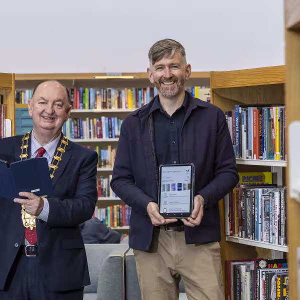 Hi Digital Libraries access programme Mayor with Brian Mulcahy, Senior Executive Librarian 
