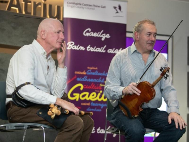 Ceol & Amhránaíocht Thraidisiúnta na hÉireann / Irish Traditional Music & Singing le Antaine Ó Faracháin & Nollaig MacCarthaigh