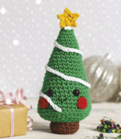 image of crochet Christmas tree