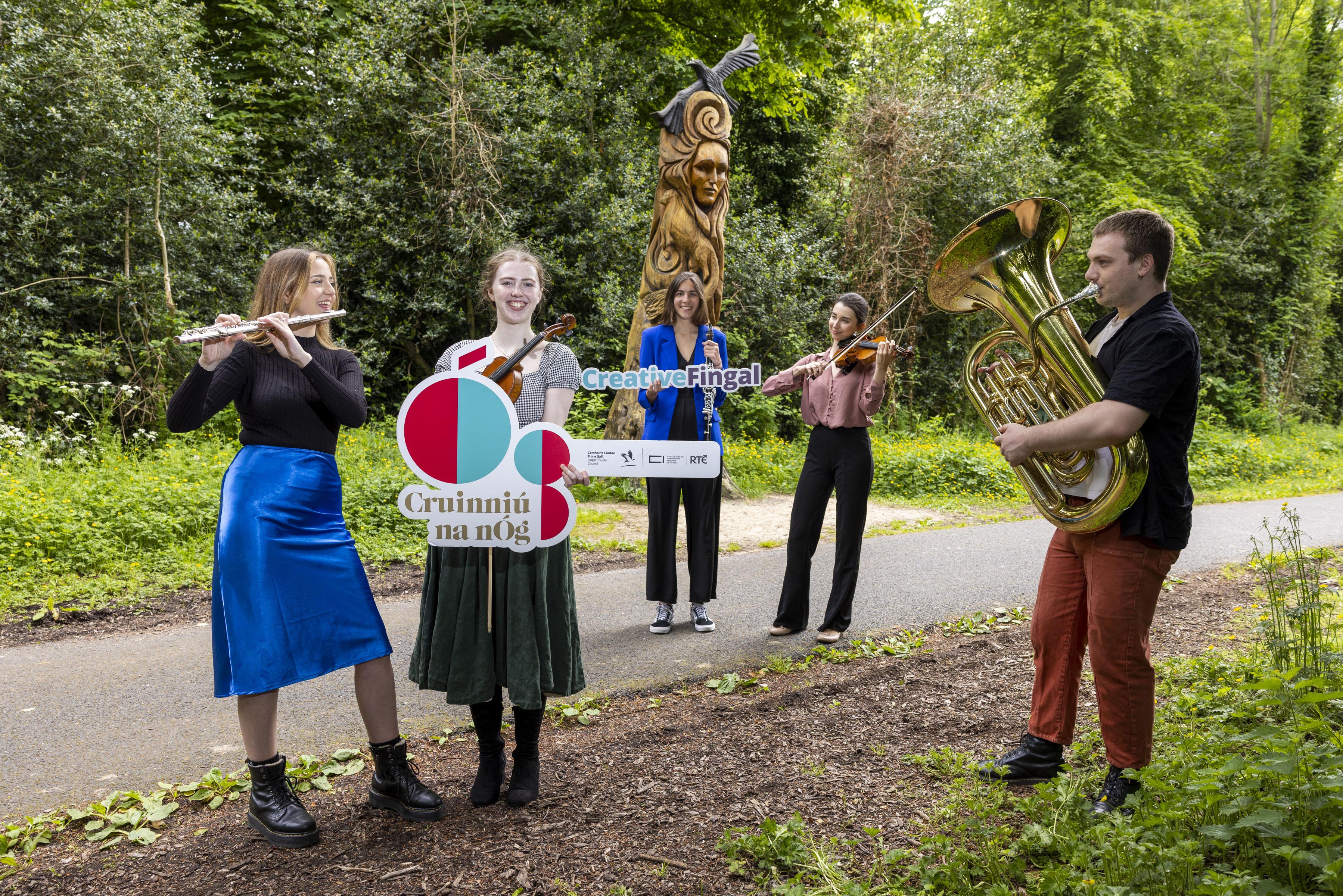 Violinists Megan Churcher and Natalia Jaworek with Clarinettist Margot Maurel, Tubist Adam Buttimer and Flautist Ciara Corrigan-Margetts.