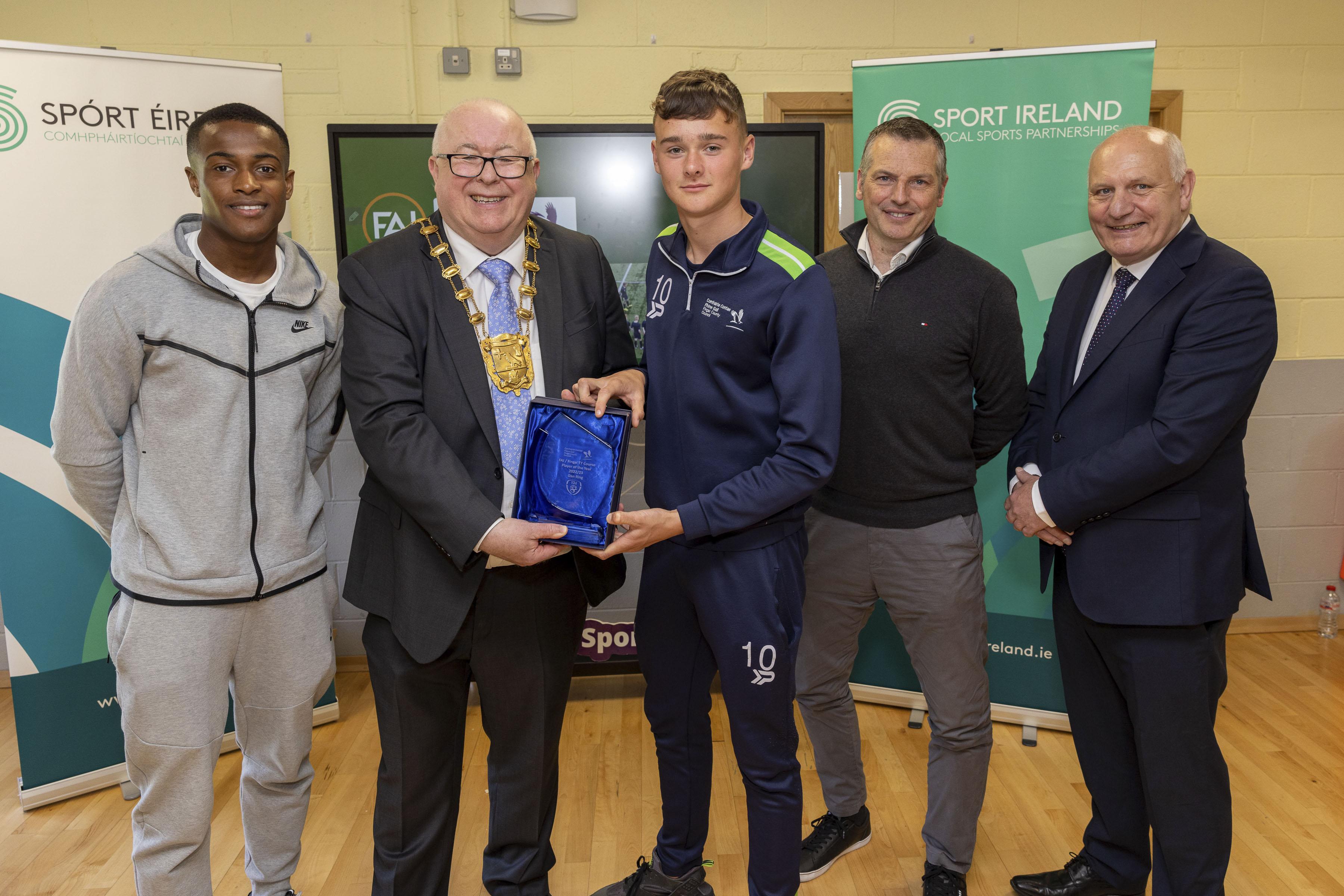 Students including Dan Ring received their accolades from former graduate Aidamo Emakhu, Mayor of Fingal Cllr Howard Mahony, Ireland U-21 manager Jim Crawford and FAI President Gerry McAnaney