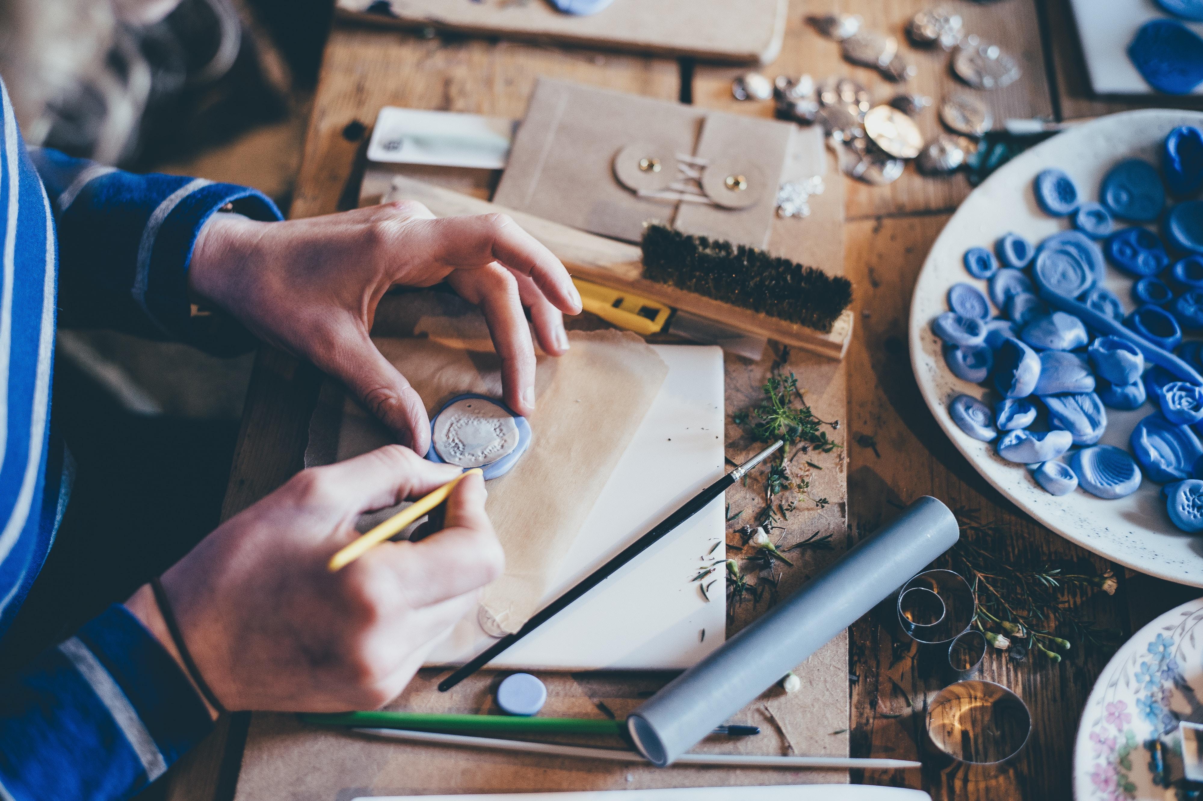 Sustainable Arts and Crafts Workshops with The Wizard of Creation in Moorehall Lodge.