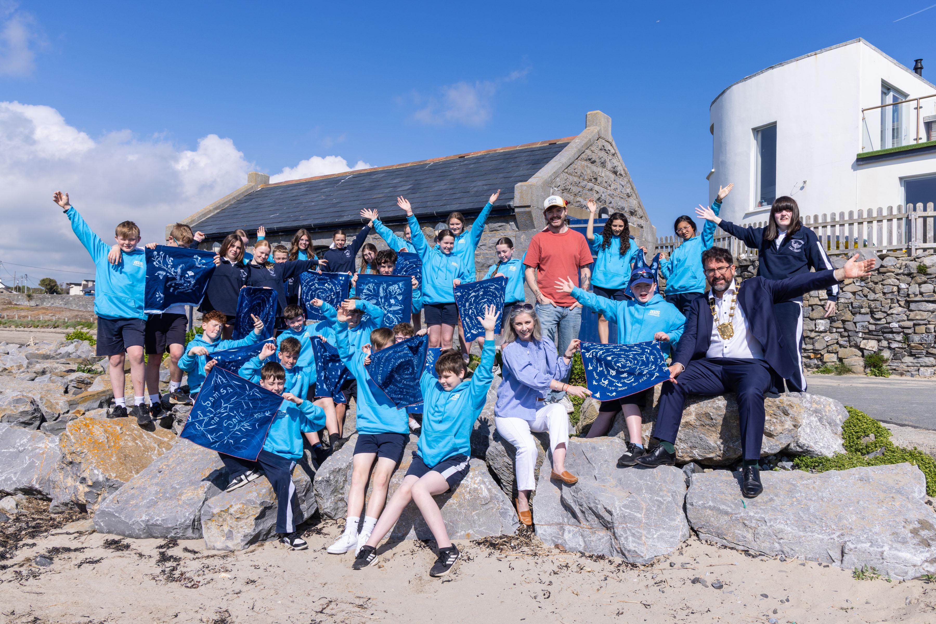 pupils of St Brendans NS, Loughshinny with Louis Haugh