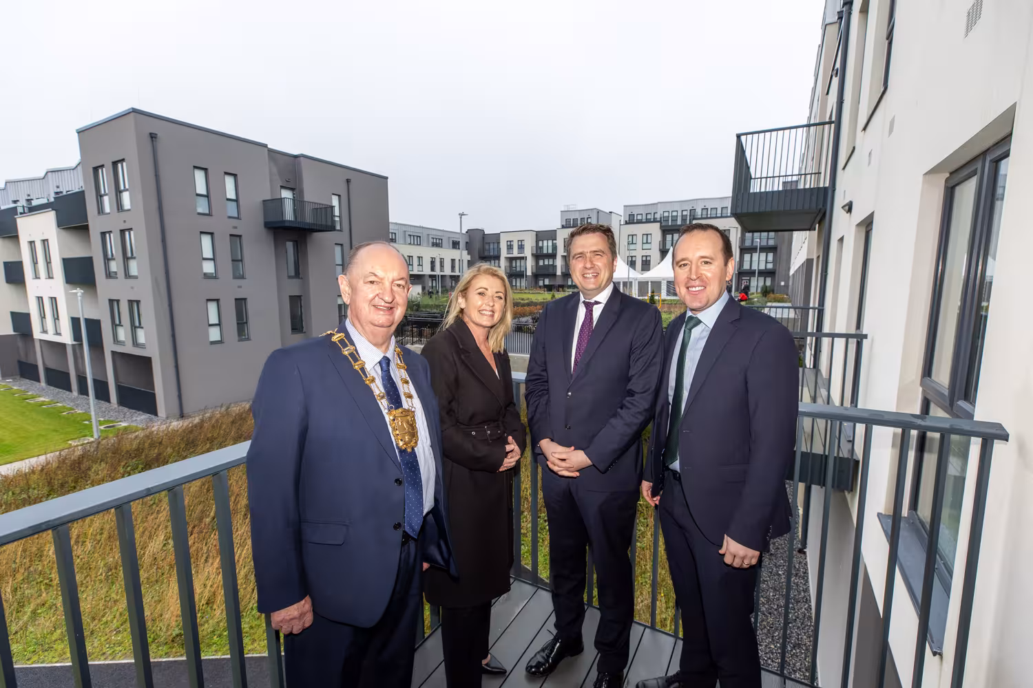 Mayor with Ministers at the paddocks